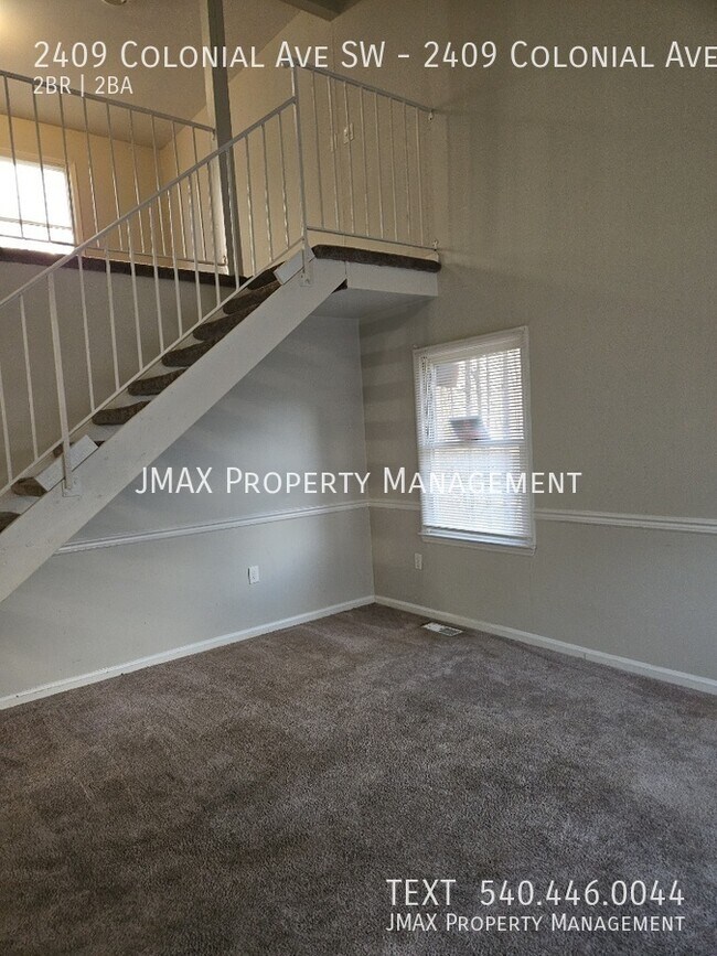 Building Photo - 2409 Colonial Ave SW