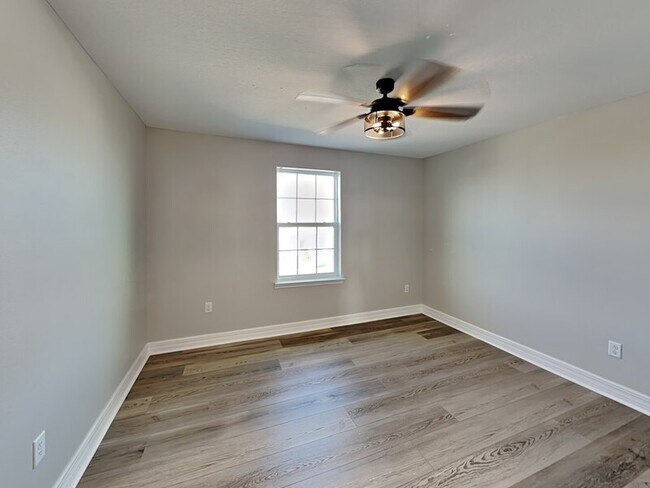 Building Photo - 1103 Silo Dr