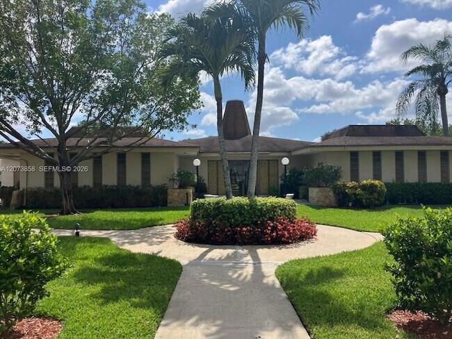 Building Photo - 4800 NW 35th St