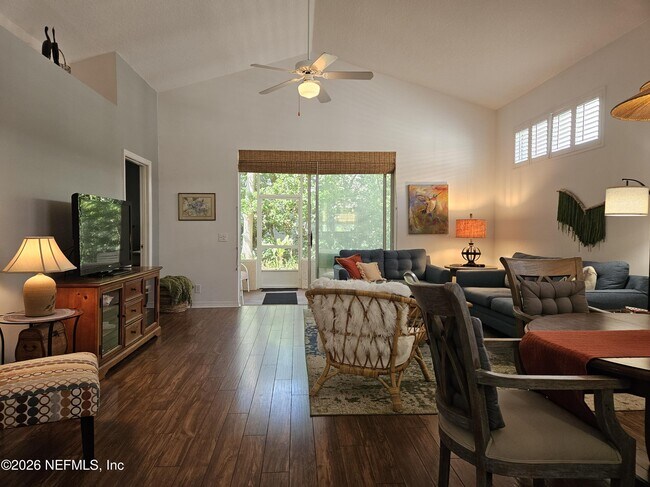 Building Photo - 612 Sand Isles Cir