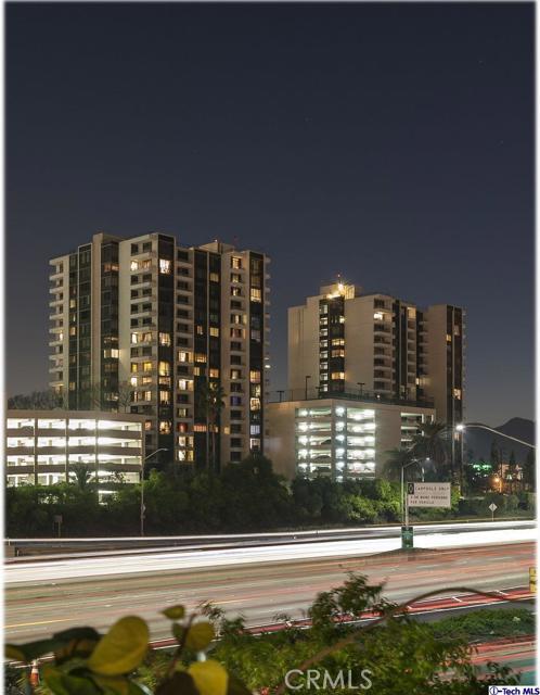 Building Photo - 343 Pioneer Dr