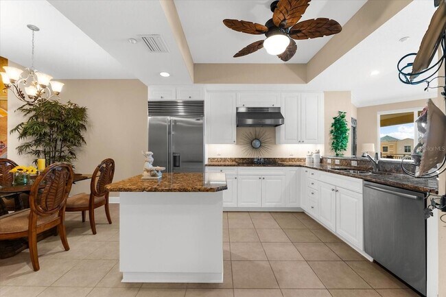 Building Photo - 14041 Bellagio Way
