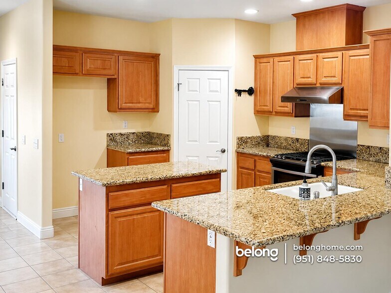 Building Photo - 14359 Dove Canyon Dr