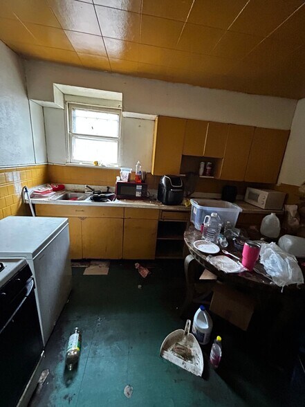Building Photo - 3742 Melba Pl