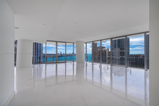 Building Photo - 300 Biscayne Boulevard Way