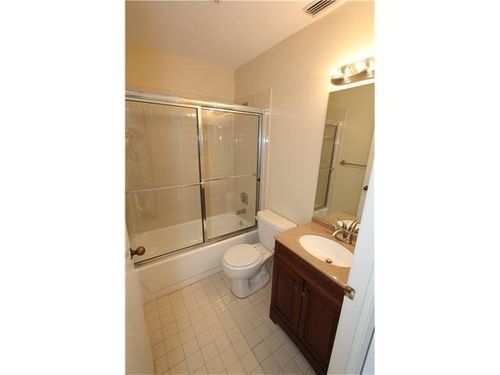 Building Photo - 5864 Strawberry Lakes Cir