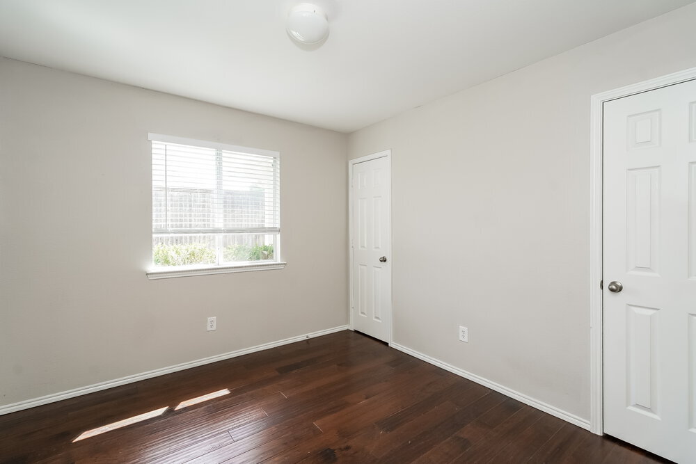 Building Photo - 110 Comanche Trail