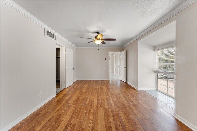Building Photo - 12633 Memorial Dr