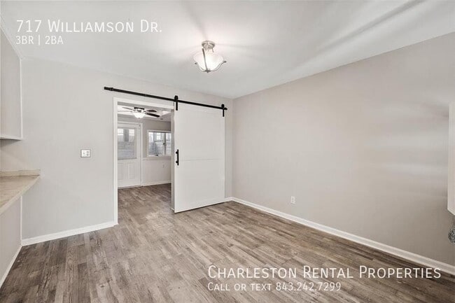 Building Photo - 717 Williamson Dr