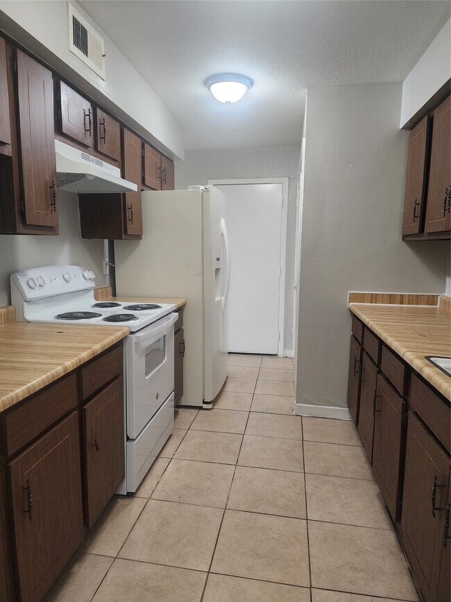 Building Photo - 4034 Belle Park Dr