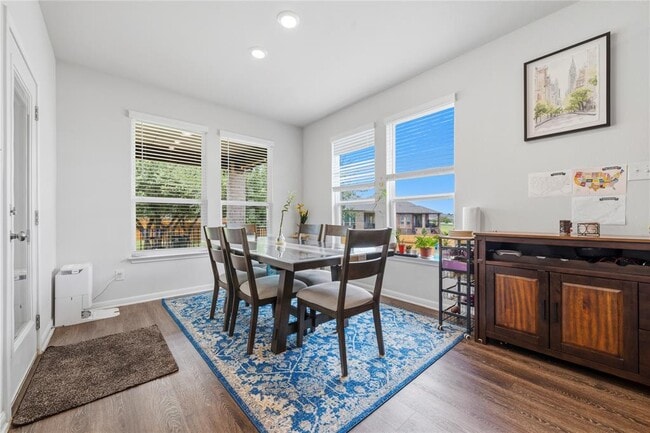 Building Photo - 317 Barton Oak Trl