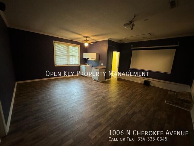 Building Photo - 1006 N Cherokee Ave