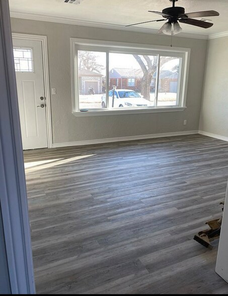 Building Photo - 3013 W Fairfield Ave