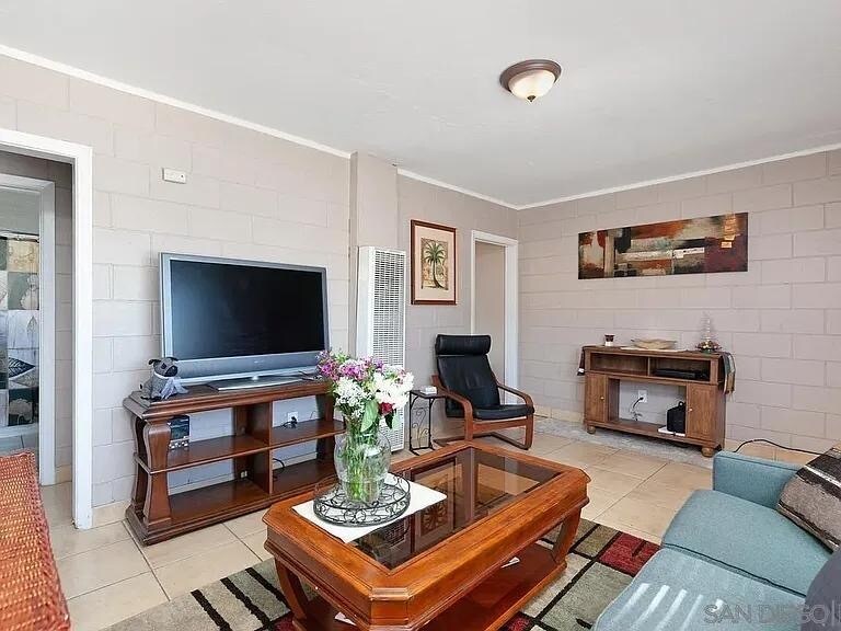 Building Photo - 1380 Grove Ave