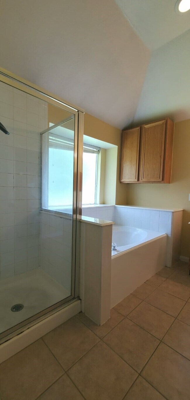 Building Photo - 7227 Colony Bend Ln