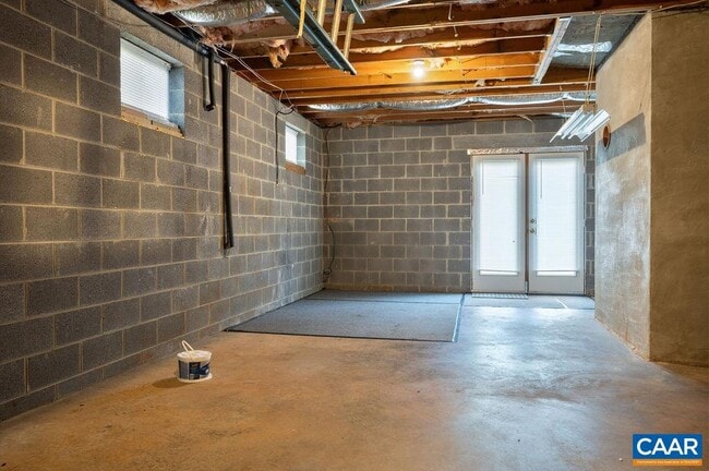 Building Photo - 540 Rocky Hollow Rd