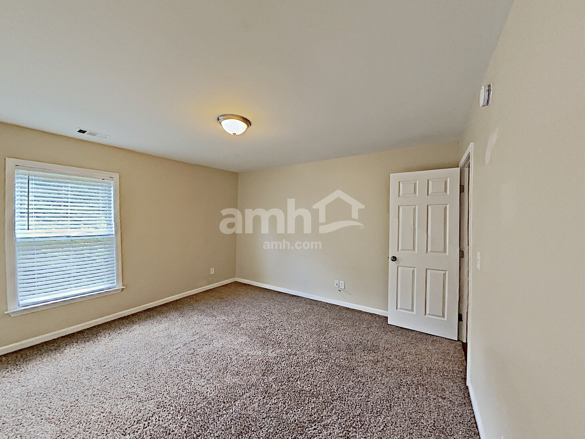 Building Photo - 55 Palisades Dr