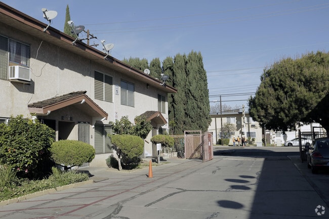 8806 - 8816 Artesia Blvd - 8808 Artesia