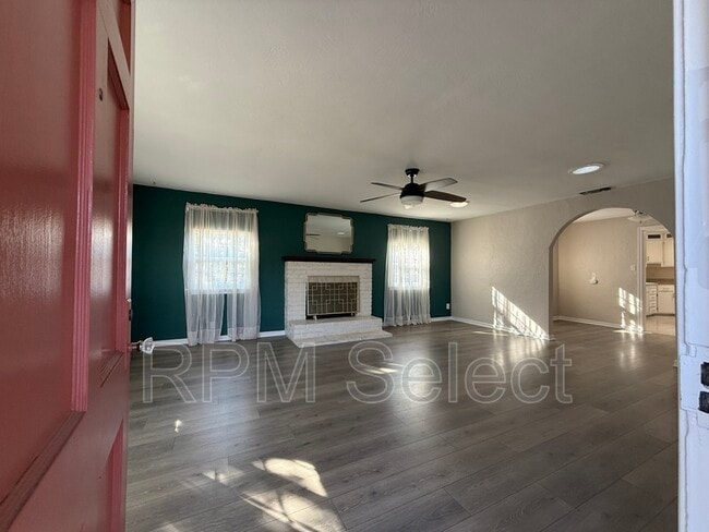 Building Photo - 1433 Arcade Blvd
