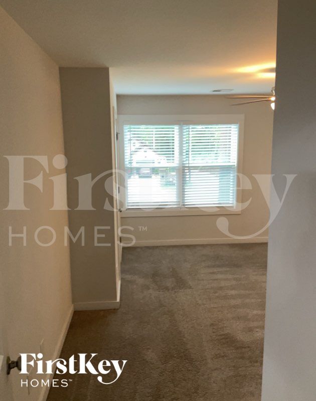 Building Photo - 7421 Cedarbrook Dr