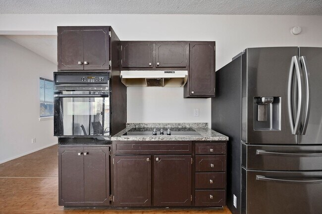 Building Photo - 1642 Bel-Air Cir