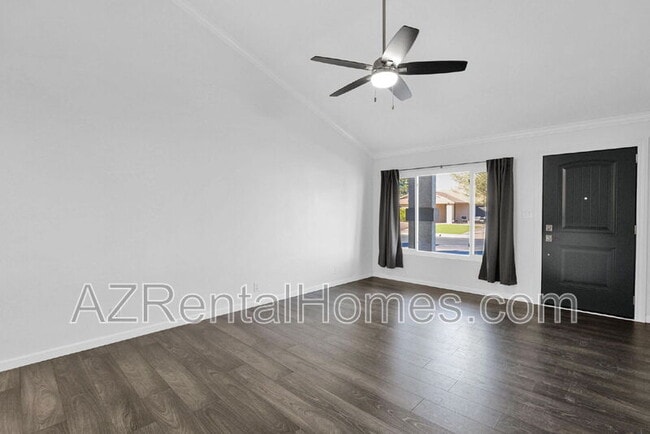 Building Photo - 621 W Plata Ave