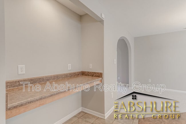 Building Photo - 5223 Malik Dr