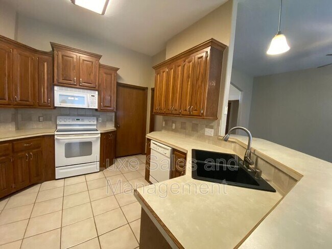Building Photo - 509 Allison Ln