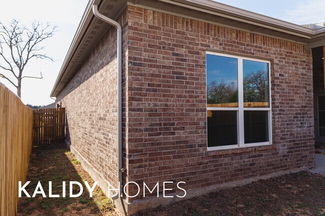 Building Photo - 504 Remington Ave