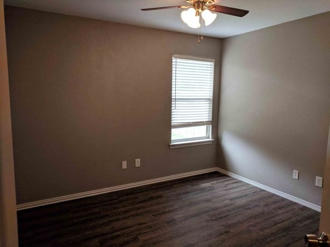 Building Photo - 2225 Trey Rogillios Way