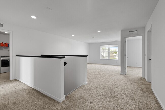 Building Photo - 5898 Urbandale Ct N