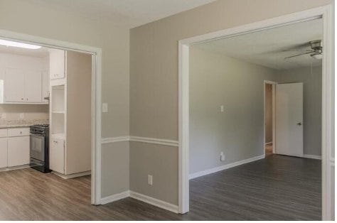 Building Photo - 560 Old Lundy Rd