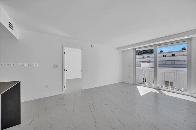 Building Photo - 345 Ocean Dr