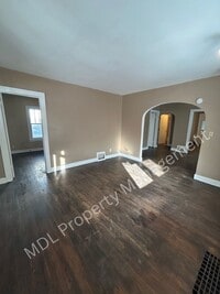 Building Photo - Charming 3 bedroom home available now!