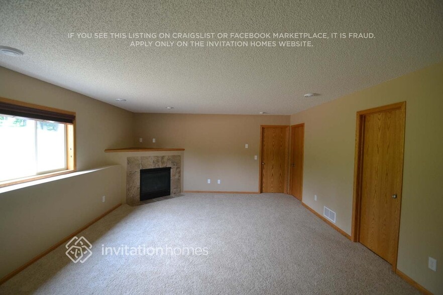 Building Photo - 336 Brady St