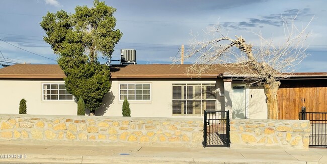 Building Photo - 960 Burgess Dr