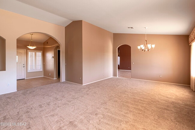 Building Photo - 65685 E Rocky Trail Dr