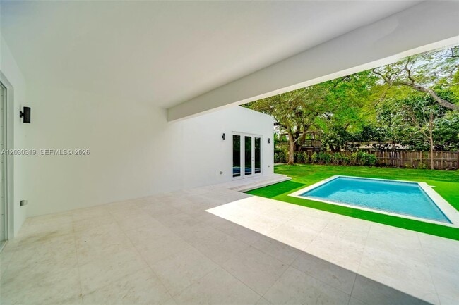 Building Photo - 8990 N Miami Ave