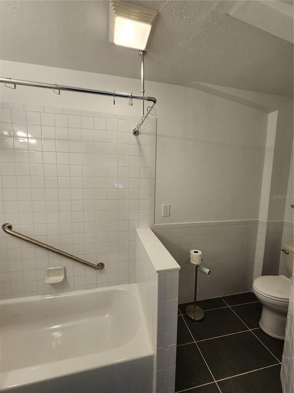 Building Photo - 120 SE 7th St