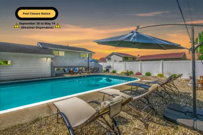 Building Photo - 8910 Cambridge Dr