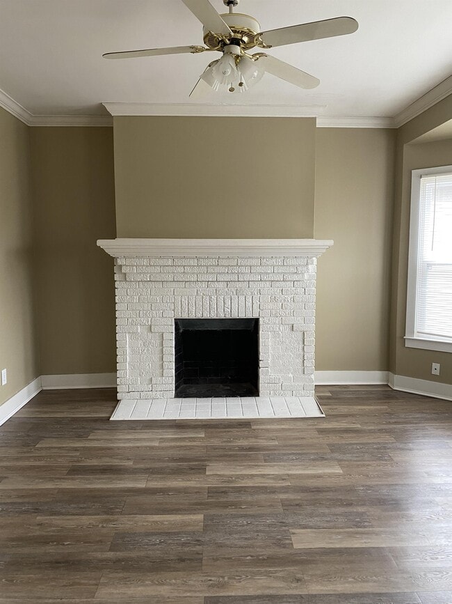 Building Photo - 317 N Cherry St
