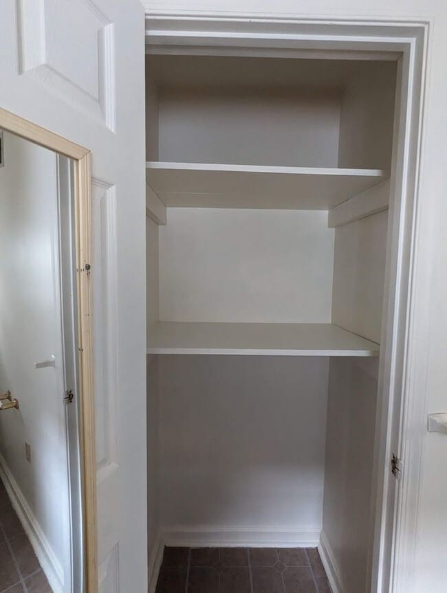 Building Photo - Spacious 3 Bedroom House Available Now!