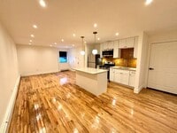 Building Photo - 2182 Davidson Ave