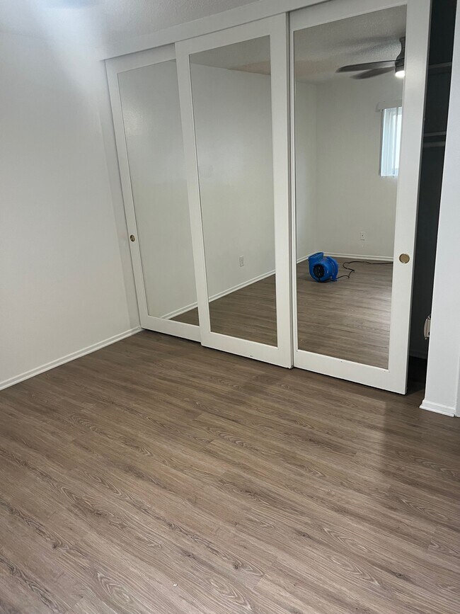 Building Photo - 3564 Del Amo Blvd