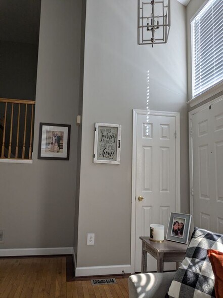 Building Photo - 95 Racquet Rd