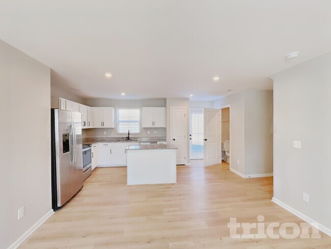 Building Photo - 4114 S Downs Cir