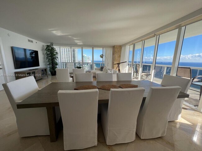 Building Photo - 1830 S Ocean Dr