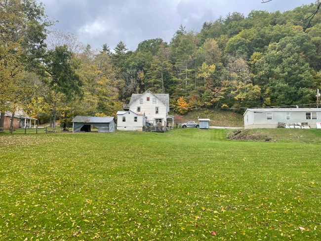 Building Photo - 18086 Seneca Trail