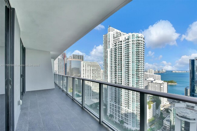 Building Photo - 1010 Brickell Ave