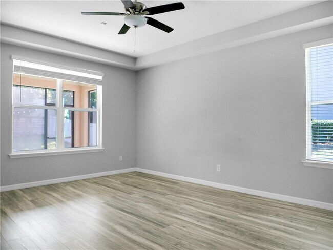Building Photo - 15002 Ozzi St